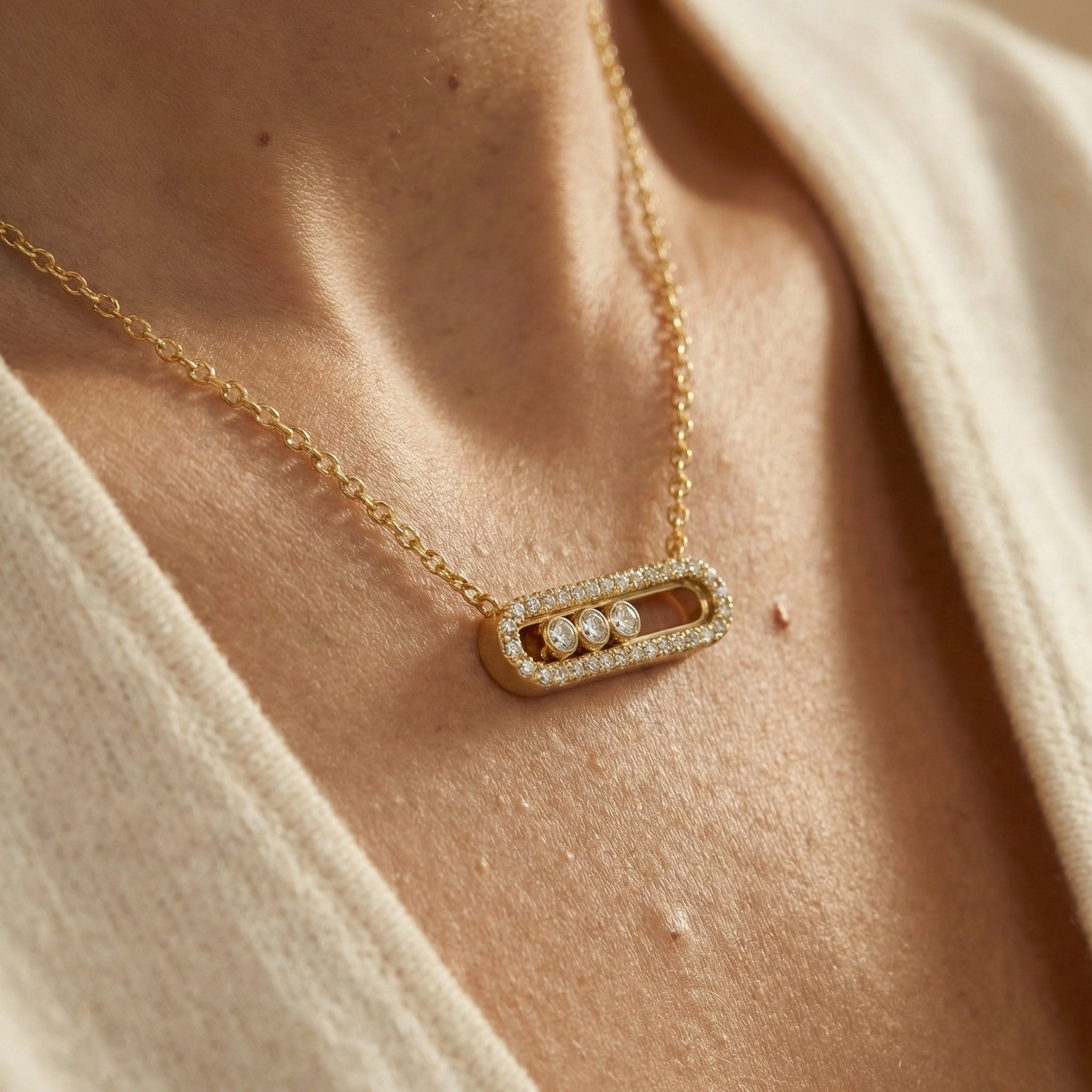 Orbit Motion Necklace