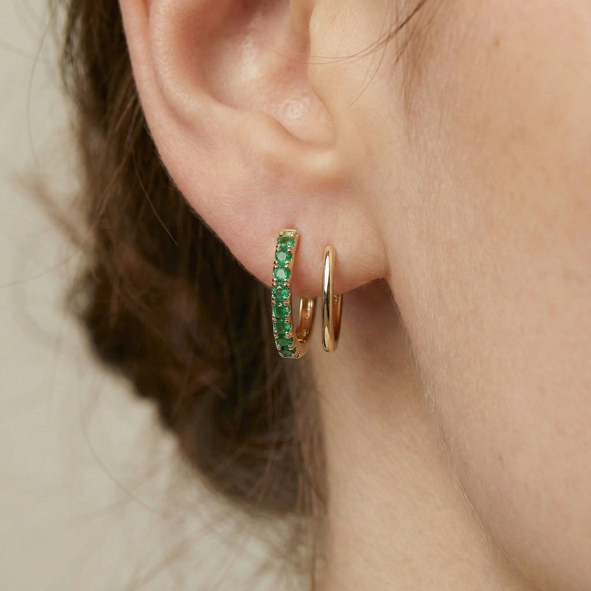 Curly Earrings Emerald